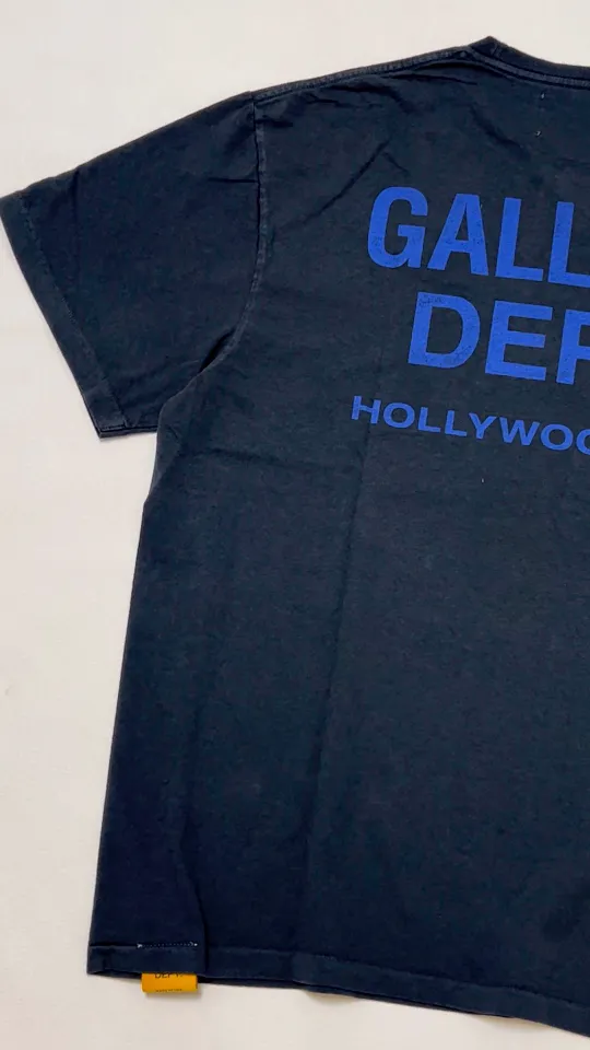 GALLERY DEPT. SOUVENIR TEE/WASHED BLACK Blue English LOGO short-sleeved Hollywood limited English TEE Washed black S-XL Assute garments dyed Re-washed and distressed Cylindrical fabric without side seams Non-open version Original development Complete accessories/matching Details in place